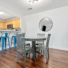 New AU Oasis 2 Mins to Downtown & Stadium Sleeps10