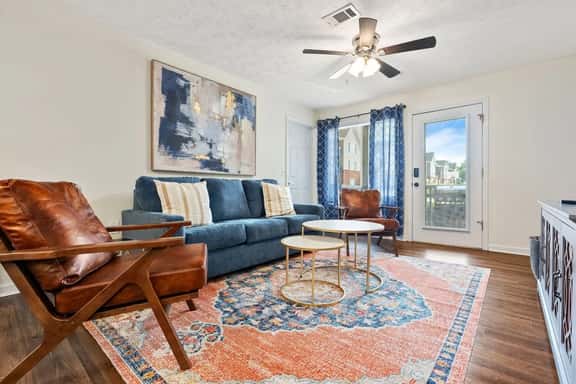 New AU Oasis 2 Mins to Downtown & Stadium Sleeps10 - Image 1
