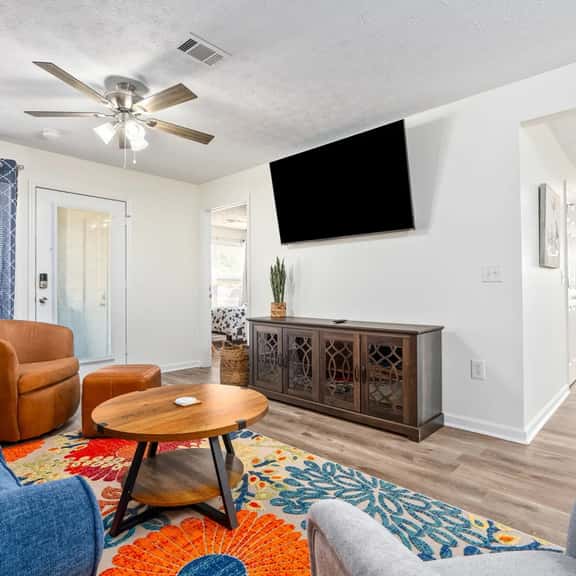 New Sweet Home AU-2 Minutes to Downtown and Stadium - Image 1