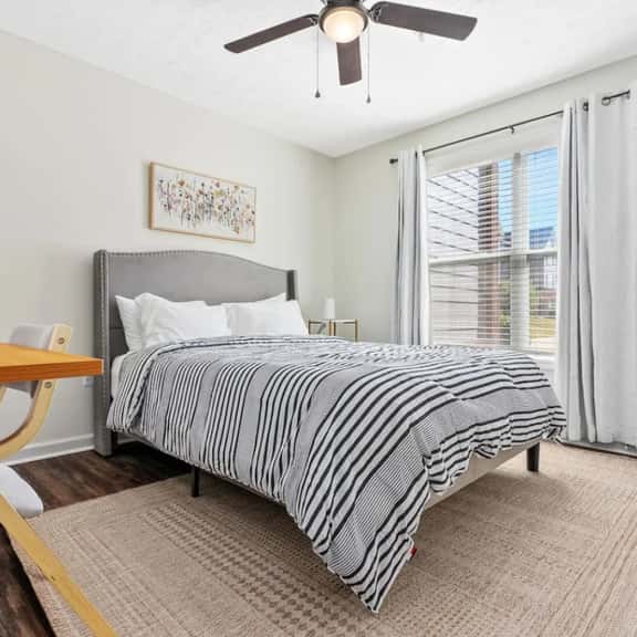 Room #1 in 4 room condo - Image 1
