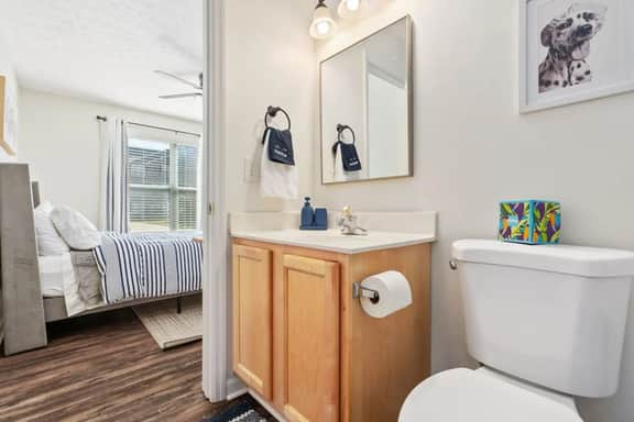 Room #1 in 4 room condo - Image 3
